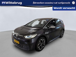 Volkswagen ID.3 First Plus 58 kWh 204pk / Navigatie / Matrix LED / LM 19 inch / Camera Parkeersensoren / APP