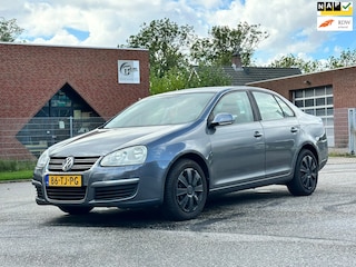 Volkswagen Jetta 1.6 FSI Trendline Achteruit camera*Navigatie*Cruise*Trekhaak*Airco*