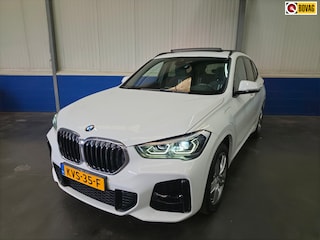 BMW X1 XDrive25e eDrive Edition///M pakket/Panorama/Trekhaak