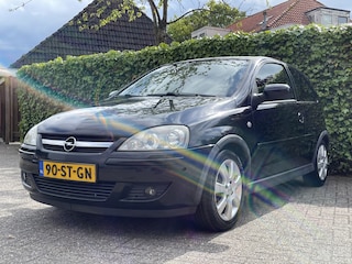 Opel Corsa 1.4-16V Silverline