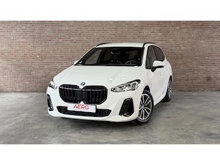 BMW 2-serie Tourer 220i Camera / Navi / CarPlay / DAB