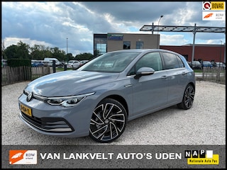 Volkswagen Golf 1.5 eTSI Automaat Style 19inch, massage, IQ LED