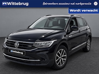 Volkswagen Tiguan 1.4 TSI 245pk eHybrid Life / App. Connect / Achteruitrijcamera  / Virtual Cockpit / Getint glas / 17'' LMV