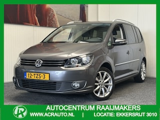 Volkswagen Touran 1.4 TSI HIGHLINE 7 PERSOONS AUTOMAAT NAVIGATIE CRUISE CONTROL BLUETOOTH TELEFOON MEDIA VOORBEREIDING TREKHAAK 17"LICHTMETALEN VELGEN PDC ZEER MOOI !!