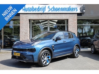 Lynk & Co 01 1.5 MY23! ZWARTE-HEMEL ROLHOES MY23 360-CAMERA PANO/SCHUIF INFINITY DAB NAVI CARPLAY STOELVERWARMING ELEK.ACHTERKLEP 20"LMV