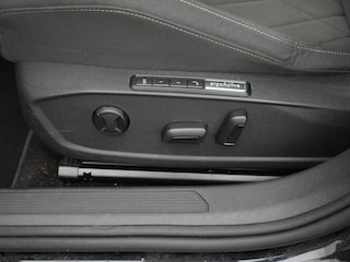 Volkswagen Golf 1.4 eHybrid Style