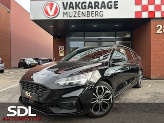 Ford Focus Wagon 1.5 EcoBoost ST Line Business // FULL LED // NAVI + CARPLAY // KEYLESS // WINTERPACK // CLIMA // CAMERA // PDC V+A // TREKHAAK!!