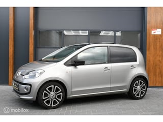 Volkswagen Up 1.0 high up! Cup Edition! PANO/AIRCO/NAVI