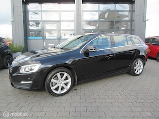 Volvo V60 1.5 T2 Polar+ 103dkm! Automaat Cruise Trekhaak Navigatie Led Stoelverwarming