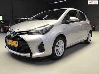 Toyota Yaris 1.5 Hybrid Executive I Camera I Stoelverw I Navi I Cruise I Clima I BT I New Apk + Kln Brt I Compl. Onderh. I Zuinig.