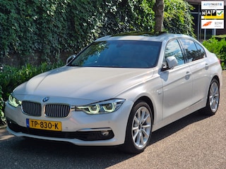 BMW 320i Luxury Edition Individual Schuifdak Apple CarPlay Virtual dash Camera LED NAP 2e eigenaar 320i Luxury Edition