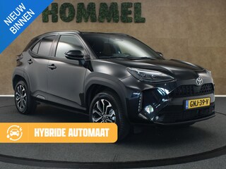 Toyota Yaris Cross 1.5 Hybrid 130 Dynamic - 17 INCH LICHT METALEN VELGEN MET MICHELIN CROSS CLIMATE BANDEN - NAVIGATIE - PARKEERSENSOREN VOOR/ ACHTER - CLIMATE CONTROL - CAMERA - VOORSTOELEN VERWARMD - KEYLESS ENTRY/ START - DODEHOEK DETECTIE - DRAADLOZE TELEFOONLADER - STUUR/ VOORRUIT VERWARMD
