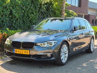 BMW 3-serie Touring 320i Drive Luxury Edition Apple CarPlay Trekhaak 320i xDrive Luxury Edition