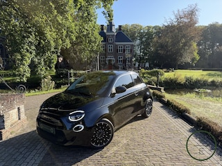 Fiat 500 La Prima 42 kWh | Pano | Camera | Adaptive| BTW |