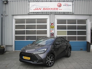 Toyota C-HR 2.0 PHEV 220 Dynamic Elektr.a.klep + matrix led