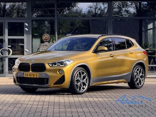 BMW X2 sDrive18i Executive | Automaat | M Sport | Trekhaak | Carplay | Cruise | PDC | Sportstoelen| 19" LMV| Navi