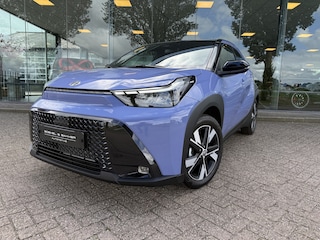 Toyota Aygo Hybrid 115 pulse Automaat ** Stoelverwarming ** Camera ** Carplay **