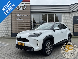 Toyota Yaris Cross 1.5 Hybrid DYNAMIC NL-AUTO 1E-EIG TREKHAAK KEYLESS CLIMA APPLE/ANDROID NAVI AD-CRUISE 17'' LM-VELGEN PARELMOER LAK