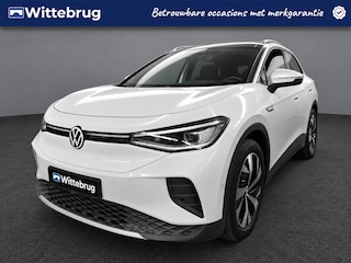 Volkswagen ID.4 Pro 77 kWh 204pk Perfoormance / 20"LM velgen / Panoramadak / IQ LED verlichting / Navigatie / Parkeersensoren / Stoelverwarming trans