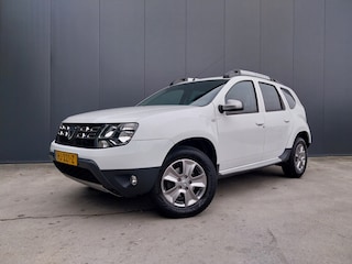 Dacia Duster 1.2 TCe 4x2 10th Anniversary NAVI CRUISE AIRCO TREKHAAK