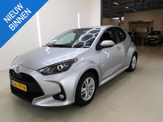 Toyota Yaris 1.5 HYBRID 115 ACTIVE I AUTOMAAT I APPLE CARPLAY I P-CAMERA I ADAPTIVE CRUISE CONTROL