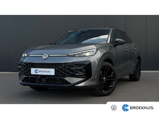 Volkswagen T-Roc 1.5 eTsi R-Line First Edition DSG | Panorama Dak | Camera | Apple Carplay |