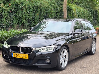 BMW 320i High Ex Touring M Sport Touring Apple CarPlay 18inch Velgen NAP NL 100% Onderhouden 2e eigenaar