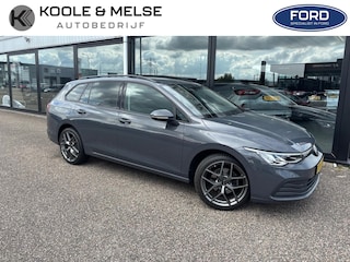 Volkswagen Golf TSI 110pk Life, elektrische trekhaak, carplay