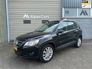 Volkswagen Tiguan 1.4 TSI Sport&Style Eerste eigenaar / Pano / Navi / Cruise controle / PDC