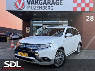 Mitsubishi Outlander 2.4 PHEV Intense+ // HALF-LEDER/ALCANTARA // NAVI + CARPLAY // CAMERA // KEYLESS // ELEK. STOEL // TREKHAAK!!