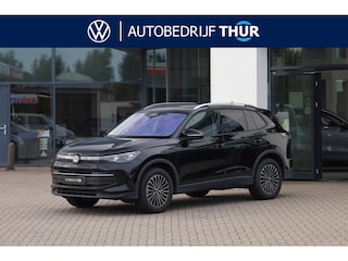 Volkswagen Tiguan 1.5 eHybrid Life Edition LED Matrix Wegklapbare trekhaak, elektrische achterklep, rondomzichtcamera (Area View), Winter pakket plus verwarmbare voorstoelen + achterbank verwarmbaar multifunctioneel lederen stuurwiel), keyless go & entry, 18"LMV privacy glas, elektrisch verstel-, verwarm- en inklapbare buitenspiegels, adaptieve cruise control (ACC), dodehoekdetectie (Side Assist), navigatie, Apple Carplay & Android Auto, DAB+
