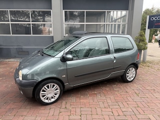 Renault Twingo 1.2 Authentique Schuifdak,Airco,Cv,Radio/cd,Trekhaak Bj 2007 apk 09-2027