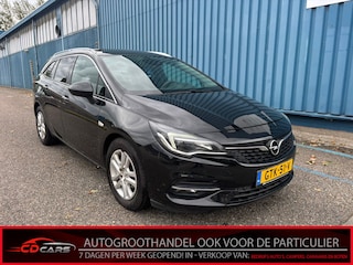 Opel Astra Sports Tourer 1.5 CDTI Business Edition Inruilauto’s tegen vaste prijzen. Voor meer info: 0638140850 Bij de verkoop van gebruikte voertuigen door CD-Cars wordt geen standaard garantie verstrekt. De koper aanvaardt het voertuig in de staat waarin het zich bevindt op het moment van aankoop