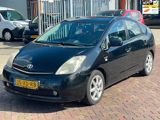 Toyota Prius 1.5 VVT-i Tech Edition Apk 4-7-2027 Airco Stuurbekr Navi