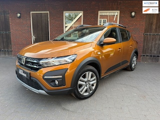 Dacia Sandero Stepway 1.0 TCe 90 Essential |Trekhaak| LED| Carplay| 6 versnellingen