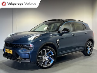 Lynk & Co 01 1.5 | Navigatie/Android/Apple Carplay | LM Velgen 20" | Rondomzichtcamera | Panoramadak | Voorstoelen Verwarmd | Cruise Control | Airco |