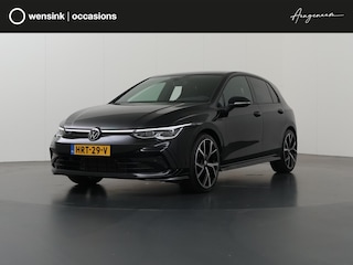 Volkswagen Golf 1.5 eTSI R-Line | Panoramadak | Stoel/Stuurverwarming | IQ Light | Achteruitrijcamera |