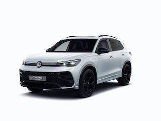 Volkswagen Tiguan R-Line 1.5 eHybrid 200 kW / 272 PK SUV 6 versn. DS | Trekhaak | Panoramadak | Black Style |