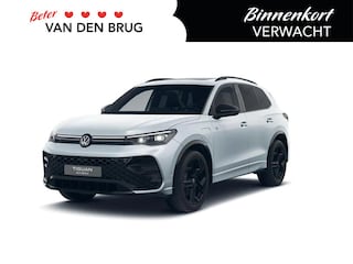 Volkswagen Tiguan R-Line 1.5 eHybrid 200 kW / 272 PK SUV 6 versn. DS | Trekhaak | Panoramadak | Black Style |