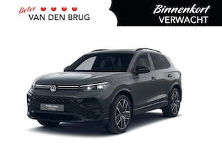 Volkswagen Tiguan R-Line Edition 1.5 eHybrid 272 PK | Panoramadak | Trekhaak | Stoelverwarming V+A | Black Style |