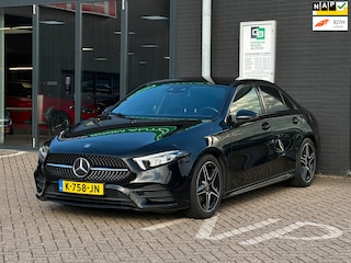 Mercedes-Benz A-klasse 180 Business Solution AMG/CAMERA/SFEERVERLICHTING/NL-AUTO NAP!!