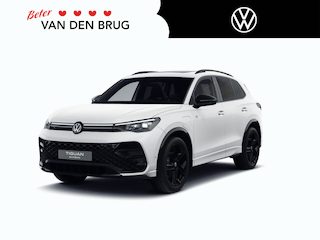 Volkswagen Tiguan R-Line 1.5 eHybrid 150 kW / 204 PK SUV 6 versn. DS | Trekhaak | Panoramadak | Black Style |