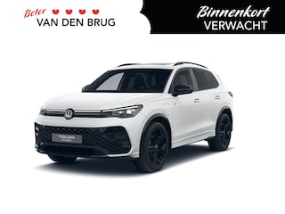 Volkswagen Tiguan R-Line 1.5 eHybrid 150 kW / 204 PK SUV 6 versn. DS | Trekhaak | Panoramadak | Black Style |