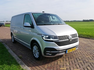 Volkswagen Transporter 2.0 TDI L2H1 BULLI 110kW DSG | ALMOST NEW !!! | 19999 EX BTW