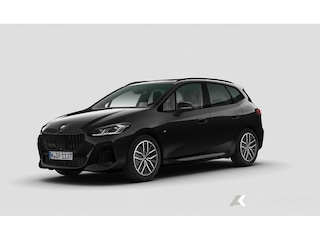 BMW 2-serie Tourer 220i M Sport | Panorama | Trekhaak | Memory | Harman/Kardon | Driving Ass. + | Head-Up | 360 Camera |