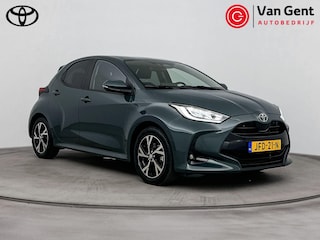 Toyota Yaris 1.5 Hybrid 115 Dynamic | Apple Carplay / Android Auto | Dodehoek detectie | Parkeersensoren voor/achter | Stoel-/stuurverwarming | Adaptive Cruise | Clima | Keyless | Camera | 16 inch