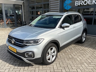 Volkswagen T-Cross 1.0 TSI 110 pk Style | Trekhaak | Parkeersensoren | Navigatie | Apple Carplay | Adaptive cruise control | A-uitrij camera |