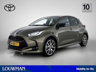Toyota Yaris 1.5 Hybrid Executive Premium Pack | Dealer onderhouden | Trekhaak afneembaar | Panoramadak | JBL | Head-Up Display | Stoel+stuurverwarming | Dodehoek detectie | Parkeersensoren voor+achter |