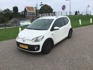 Volkswagen Up 1.0 take up! BlueMotion Bj2012/verlaagd/parkeersensoren/apk tot april 2027