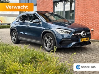 Mercedes-Benz GLA 250 4MATIC AMG Line l Pano Dak l Leder/Alcantara l Trekhaak l Dodehoek Detectie l AMG l Sfeerverlichting l